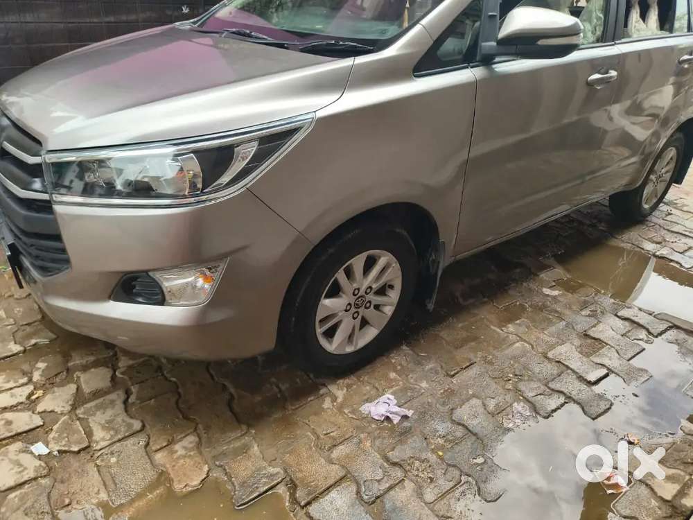 Toyota Innova Crysta 2017 Diesel 100000 Km Driven