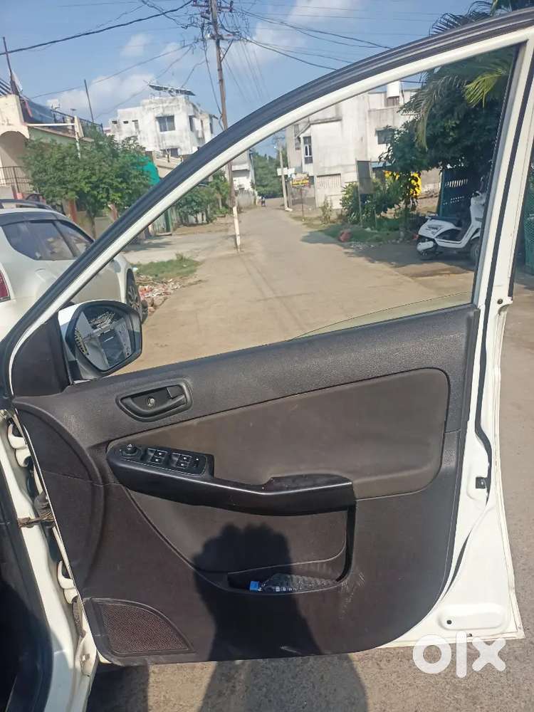 Tata Zest Revotron 2017