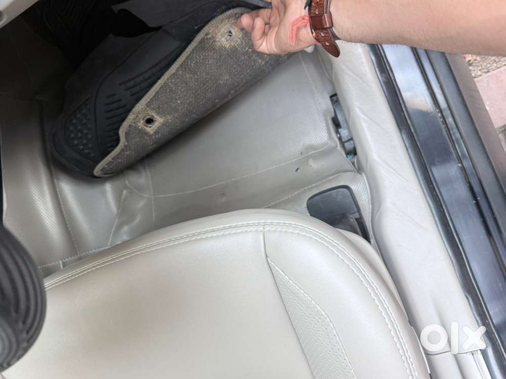 Mitsubishi Outlander Petrol 100000 Km Driven