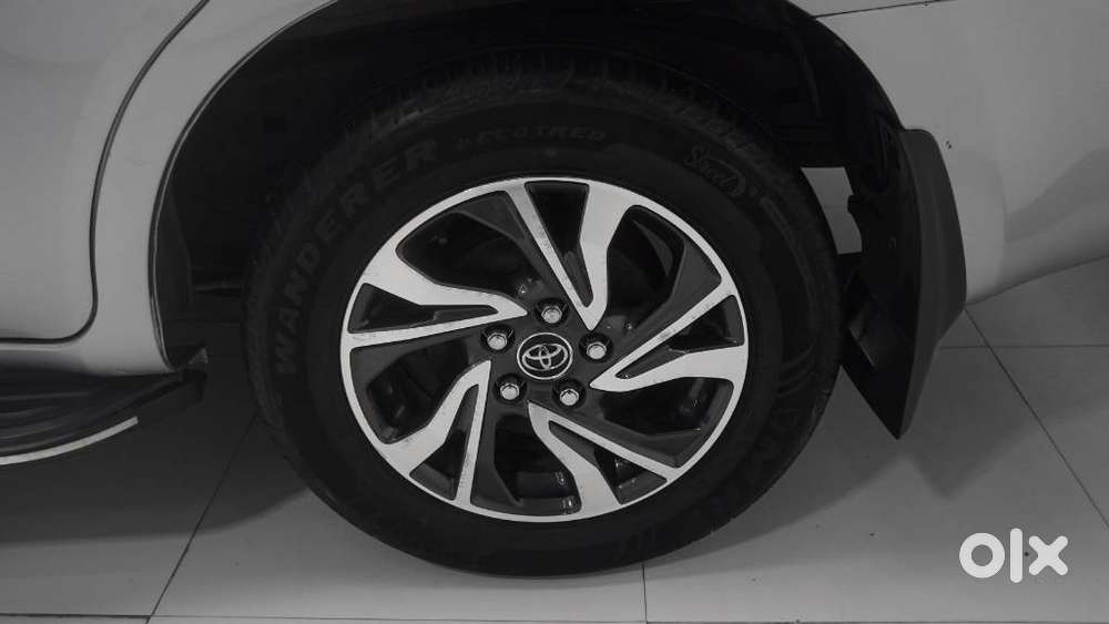 Toyota Innova Crysta [2020-ongoing] 2.4 Gx At 8 Str, 2021, Diesel