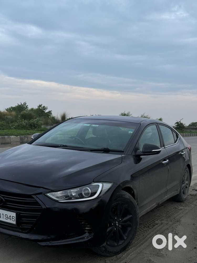 Hyundai New Elantra 2017 Diesel [ 22-25km Mileage On Highway ]