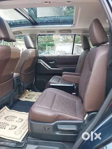 Toyota Innova Hycross 2.0 Zx Hybrid 7 Str, 2025, Petrol