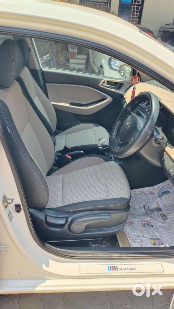 Hyundai I20 Asta (o) 1.2 Mt, 2019, Petrol