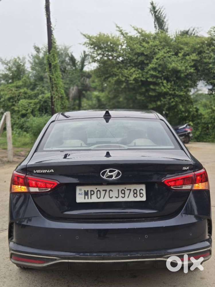 Hyundai Verna 1.5 Sx Petrol Mt, 2021, Petrol