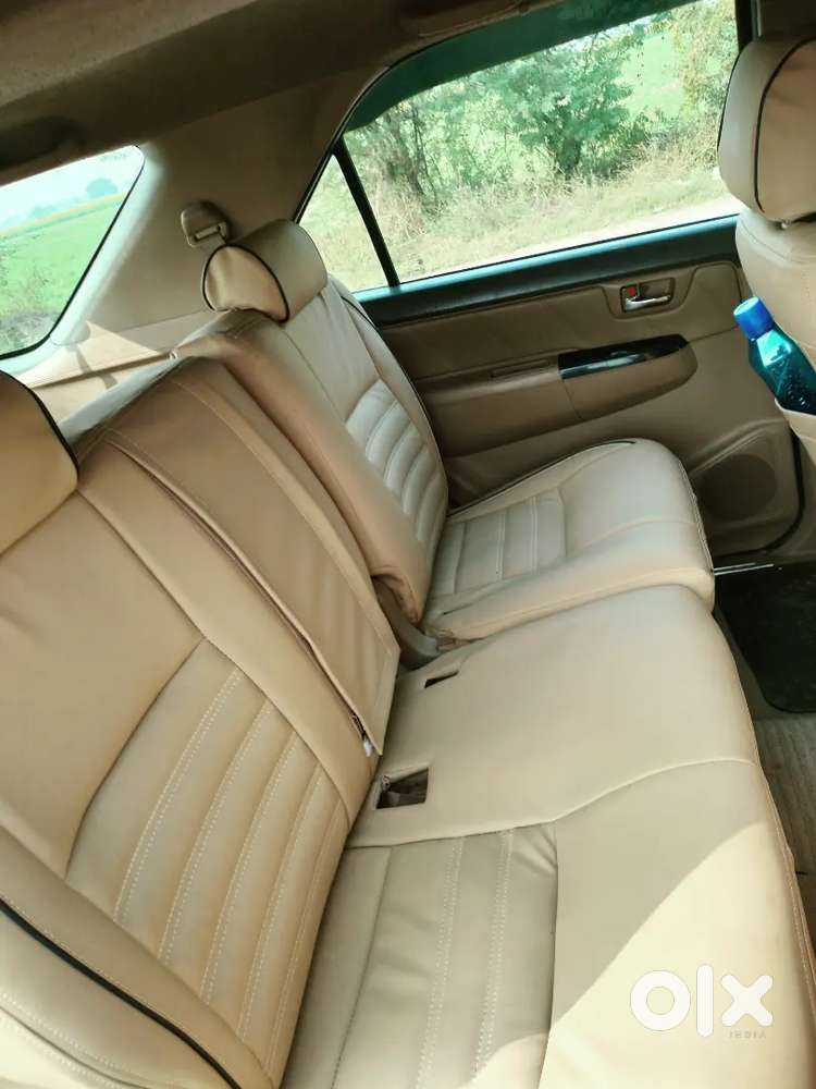 Toyota Fortuner 2013 Diesel 100000 Km Driven