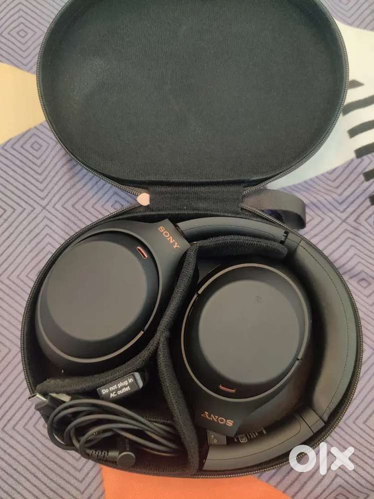 Sony 1000XM4 Headphones Unused - TVs, Video - Audio - 1793362045