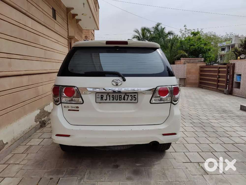 Toyota Fortuner 2012 Diesel 143000 Km Driven