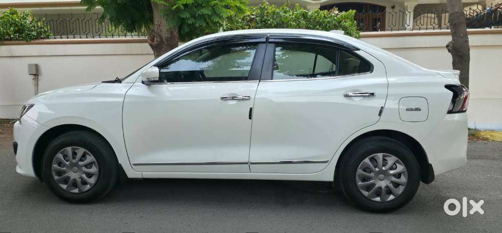 Maruti Suzuki Dzire 1.2 Vxi Amt, 2025, Petrol