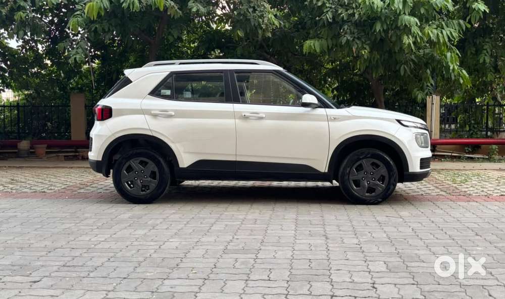 Hyundai Venue, 2025, Petrol