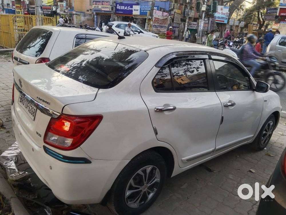 Maruti Suzuki Dzire 1.2 Vxi Cng, 2017, Cng & Hybrids