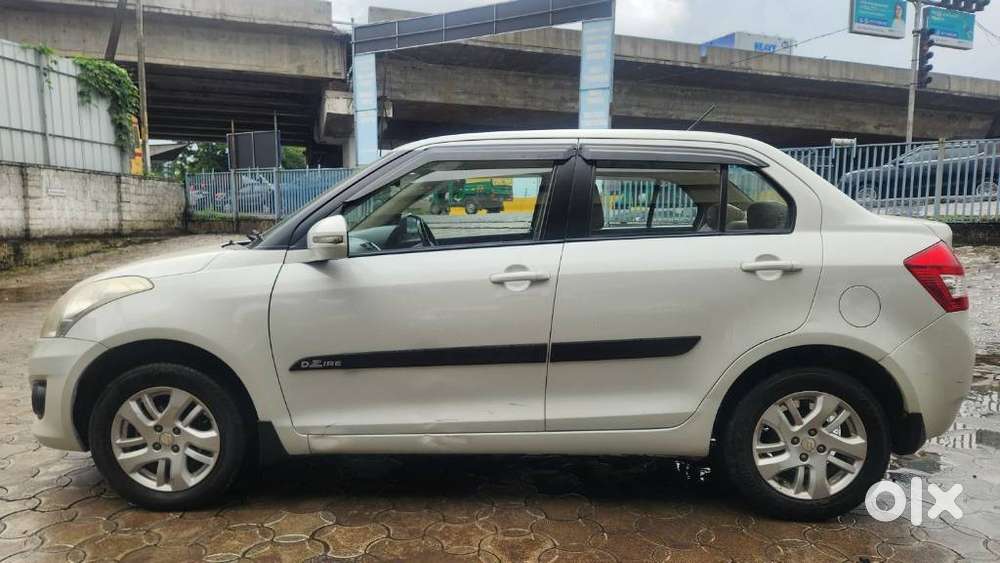 Maruti Suzuki Swift Dzire 1.2 Zxi Bsiv, 2012, Petrol