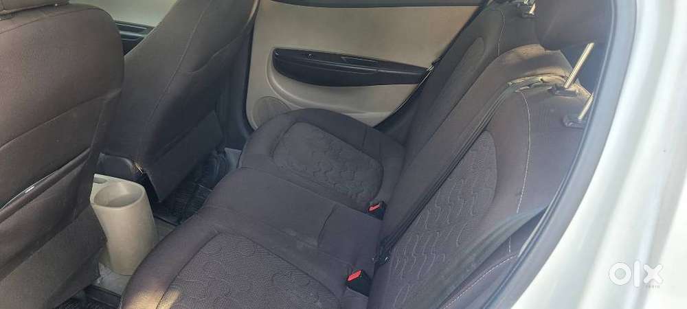 Hyundai I20 Magna 1.2 Mt, 2010, Petrol