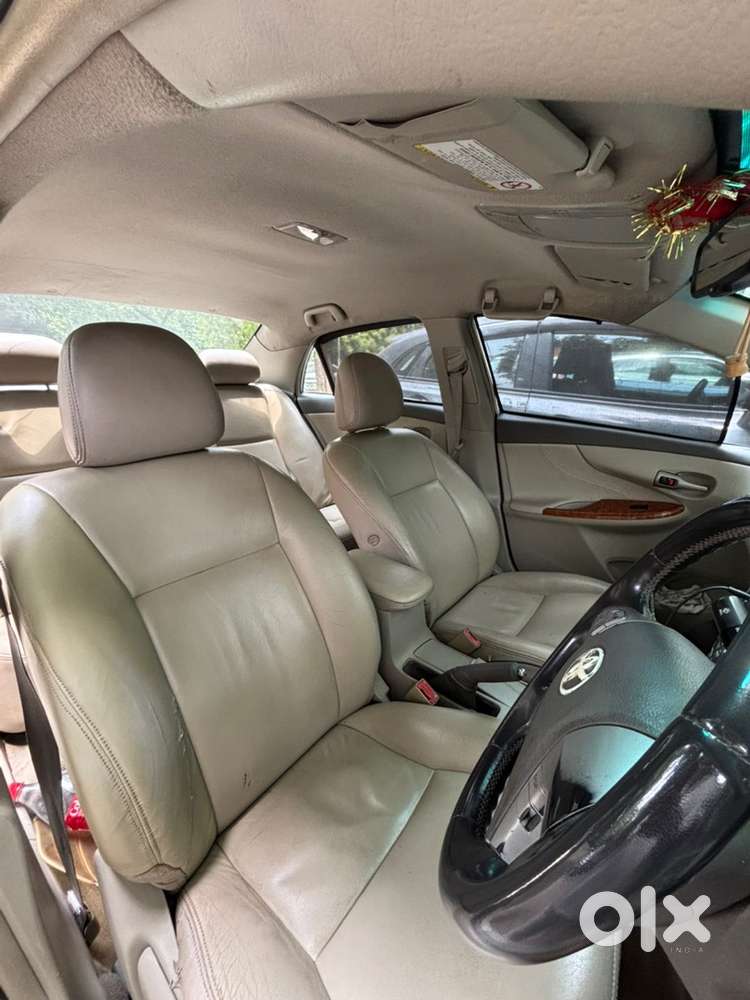 Toyota Corolla Altis 2011 Petrol