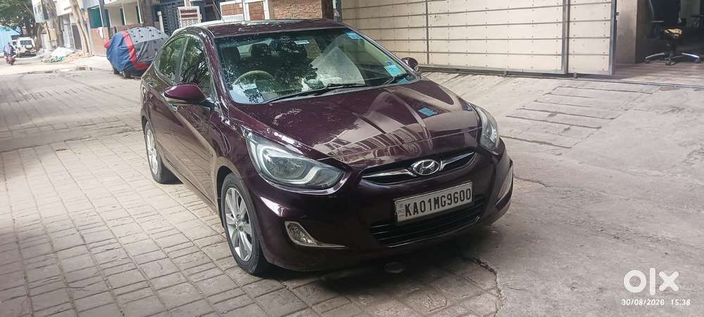 Hyundai Fluidic Verna 1.6 Vtvt Sx, 2011, Petrol