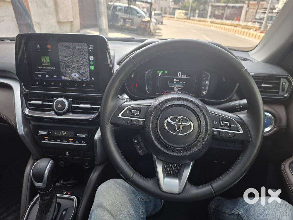 Toyota Urban Cruiser Hyryder V Hybrid Aero Edition, 2024, Petrol