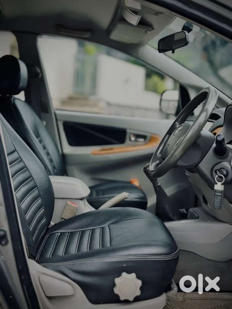 Toyota Innova 2.5 V 2011