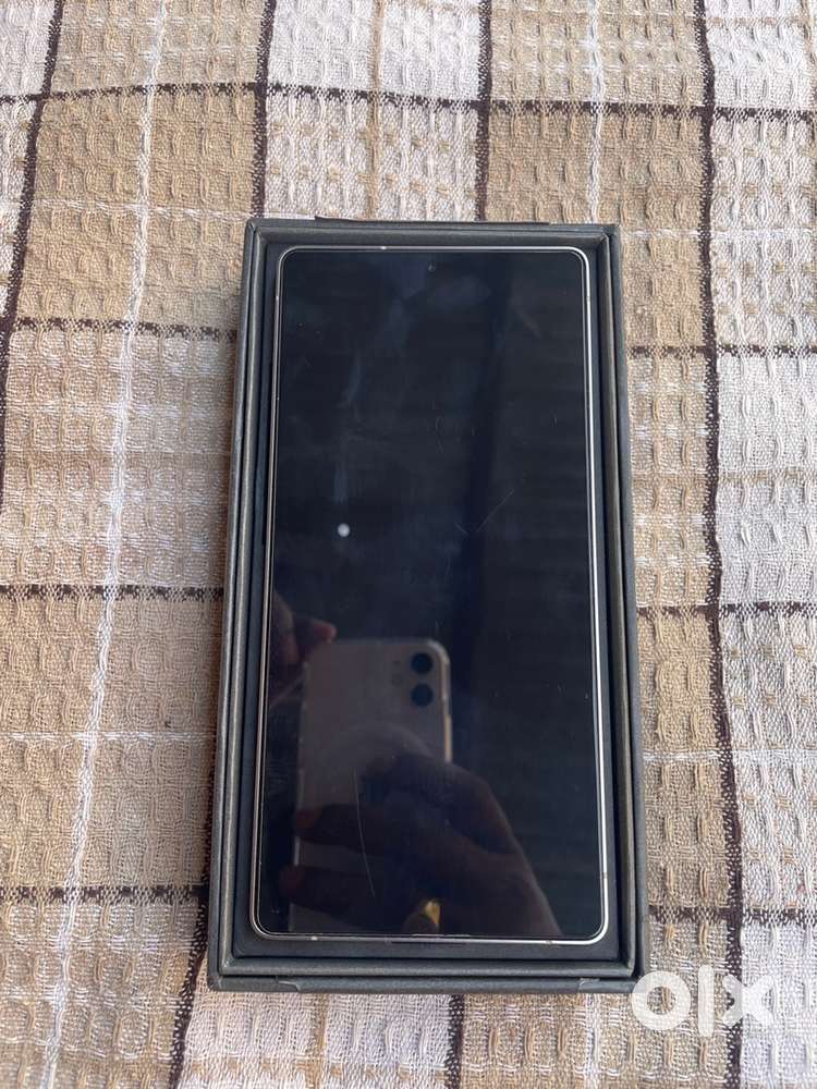 Samsung Galaxy S 25 ultra Colour Silver Blue (256GB)