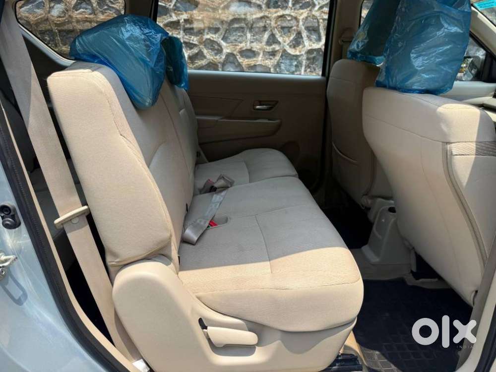 Maruti Suzuki Ertiga Vxi Shvs At, 2024, Petrol