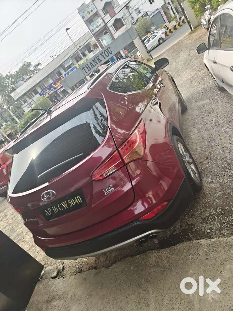 Hyundai New Santa Fe 2014 Diesel 142000 Km Driven