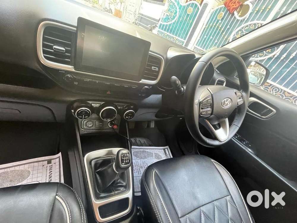 Hyundai Venue Manual - Less Driven.