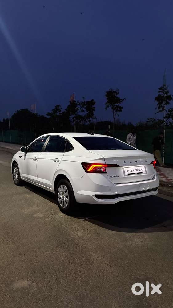 Skoda Slavia 1.0 Active Tsi, 2023, Petrol