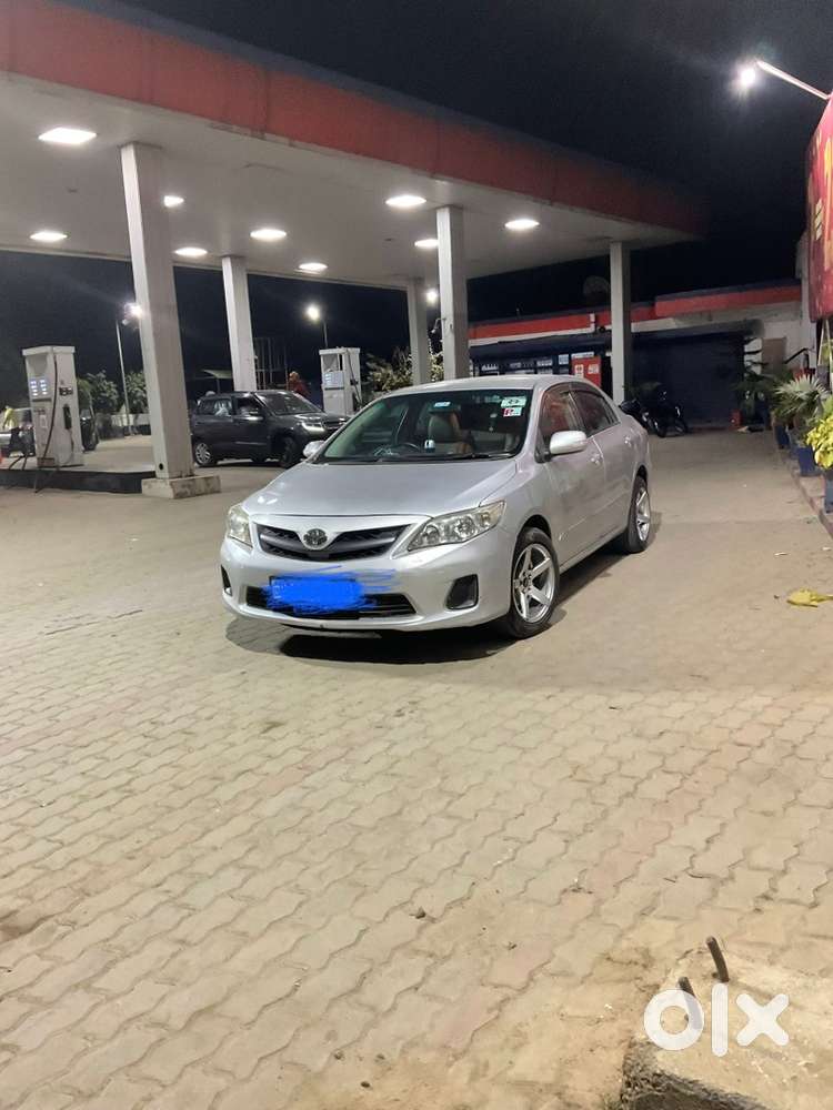 Toyota Corolla Altis 2013