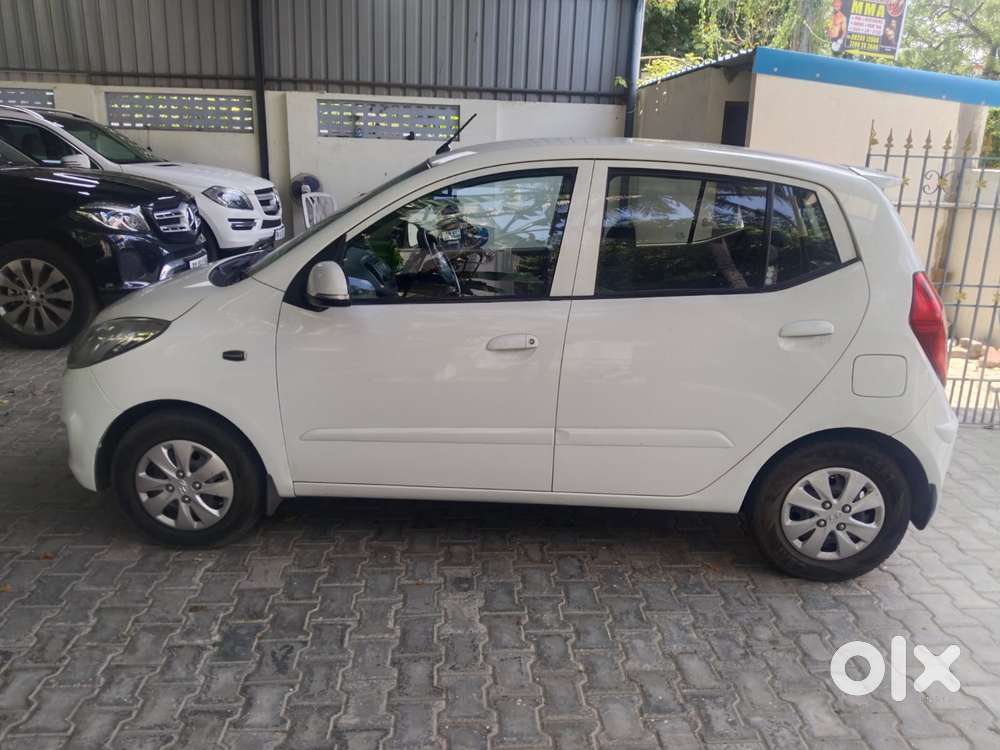 Hyundai I10 Sportz At, 2012, Petrol