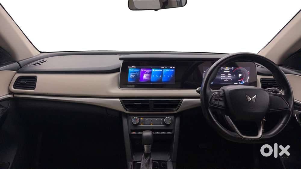 Mahindra Xuv700 2.2 Ax 5 Diesel At Str, 2022, Diesel