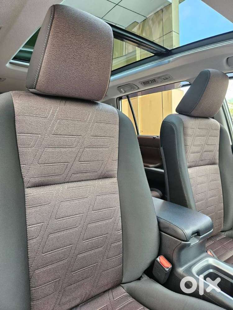 Toyota Innova Hycross 2.0 Vx (o) Hybrid 8 Str, 2025, Petrol