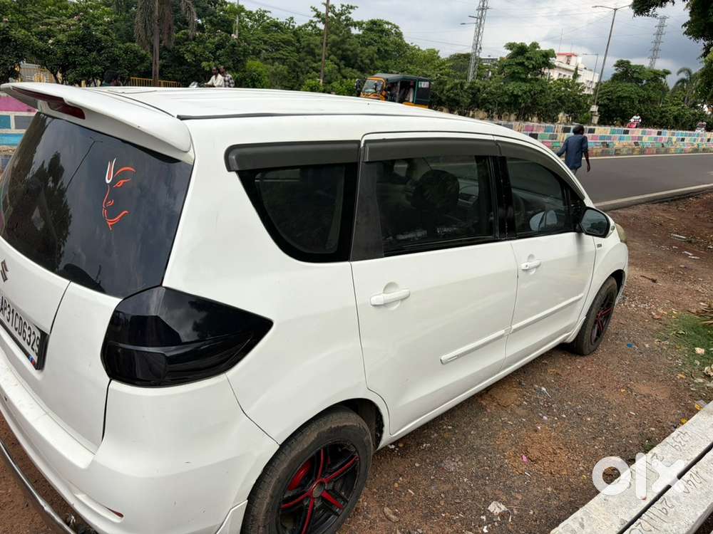 Maruti Suzuki Ertiga 2013 Diesel 150000 Km Driven