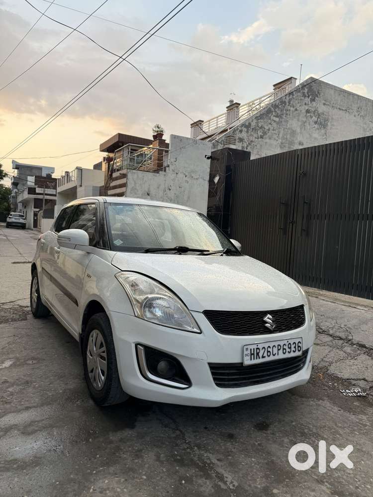 Maruti Suzuki Swift Vxi Optional, 2015, Petrol