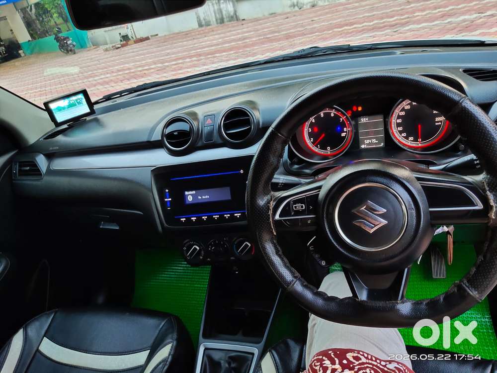 Maruti Suzuki Swift Vxi + Manual, 2022, Petrol