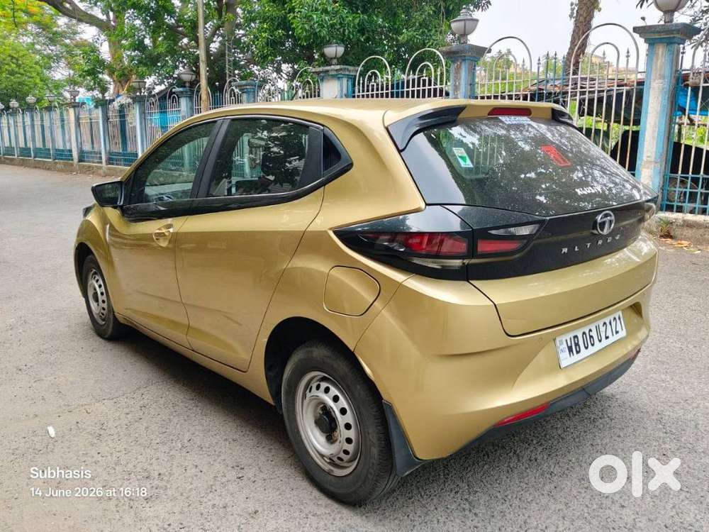 Tata Altroz 1.2 Xe, 2020, Petrol