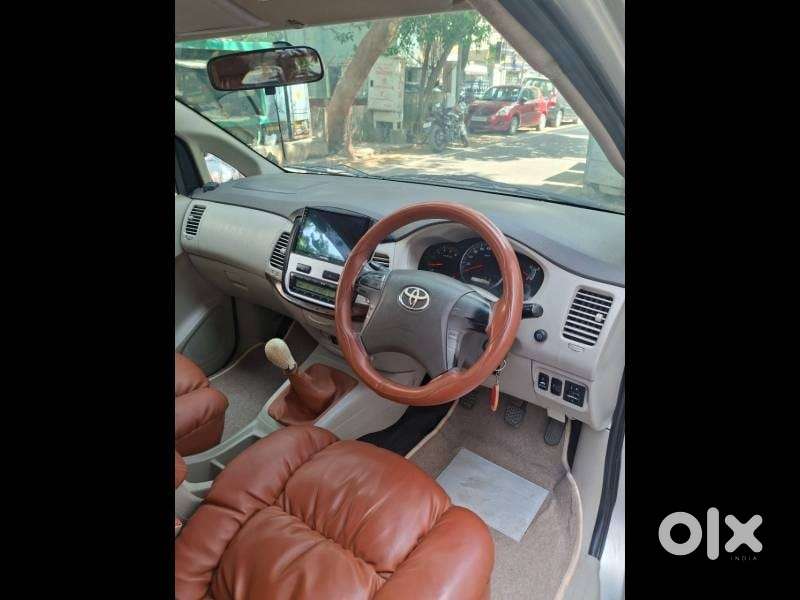 Toyota Innova 2.5 Vx 8 Str Bs-iii, 2012, Diesel