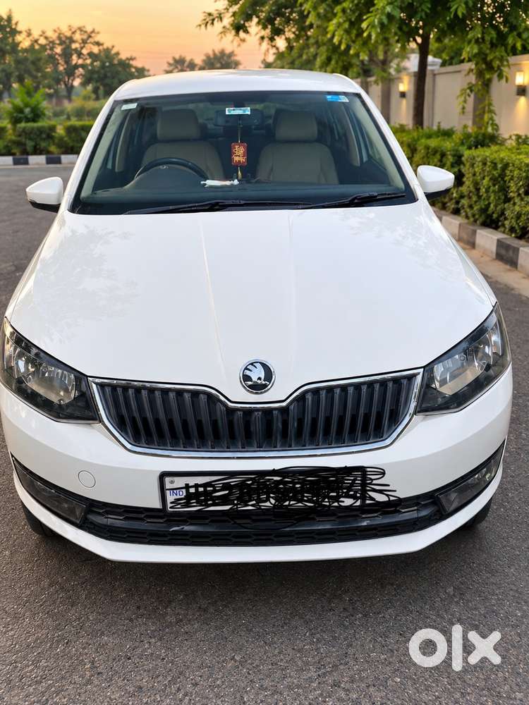 Skoda Rapid Petrol 2018