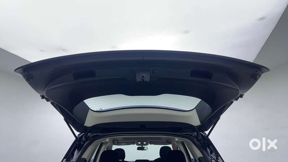 Mahindra Xuv700 2.2 Ax 5 Diesel At Str, 2023, Diesel