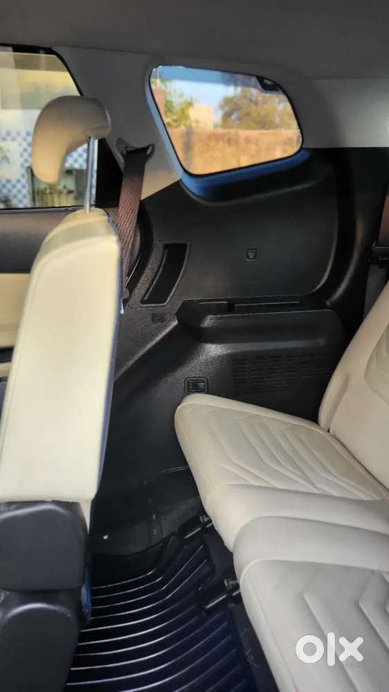 Kia Carens 1.5 Luxury Plus Turbo Dct 7 Str, 2024, Petrol