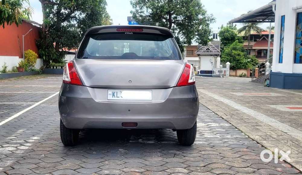 Maruti Suzuki Swift Vxi + Manual, 2014, Petrol