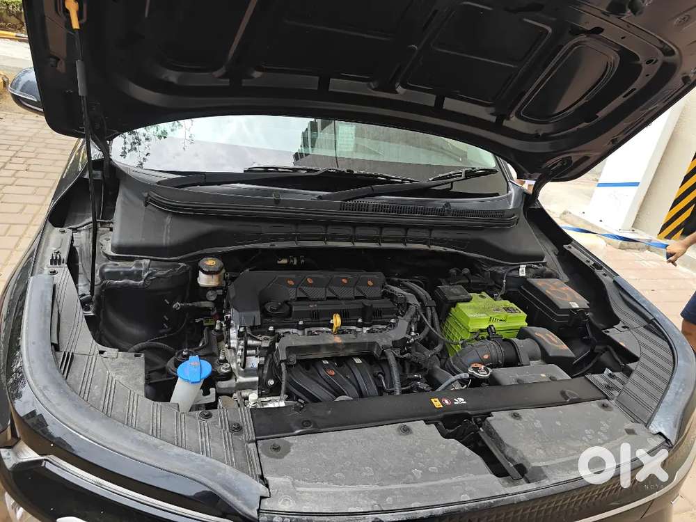 Kia Carens Petrol Well Maintained