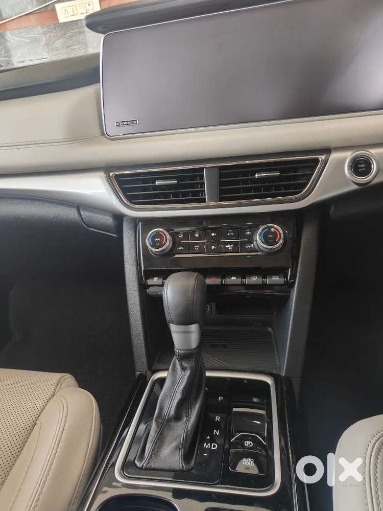 Xuv 700 Ax7l Diesel Automatic Top End