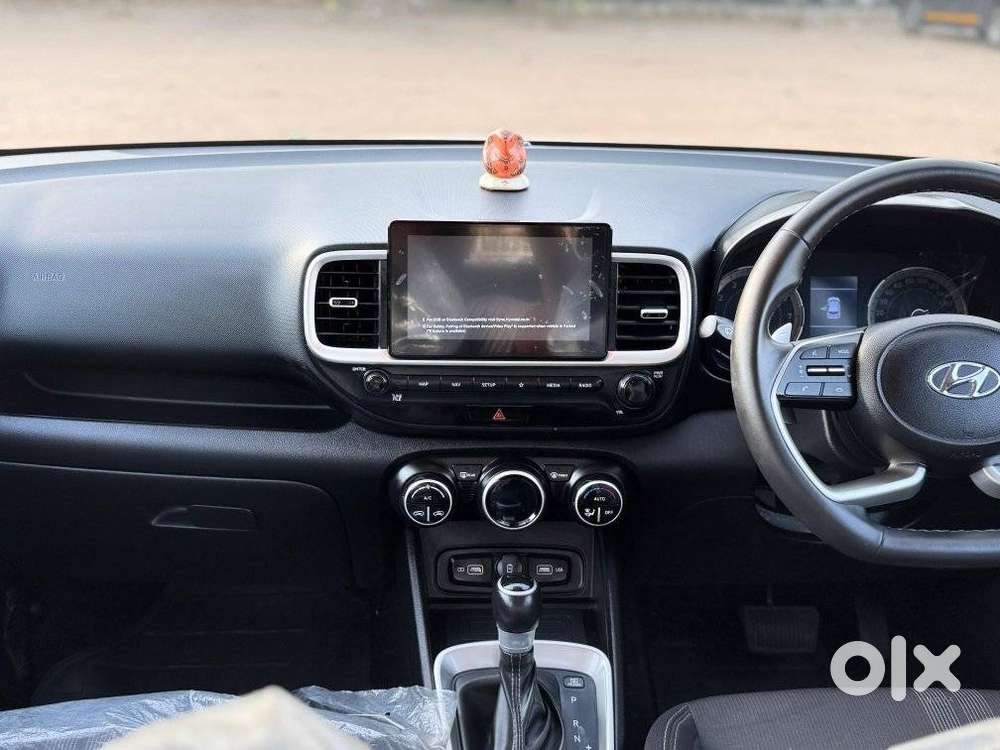 Hyundai Venue, 2022, Petrol
