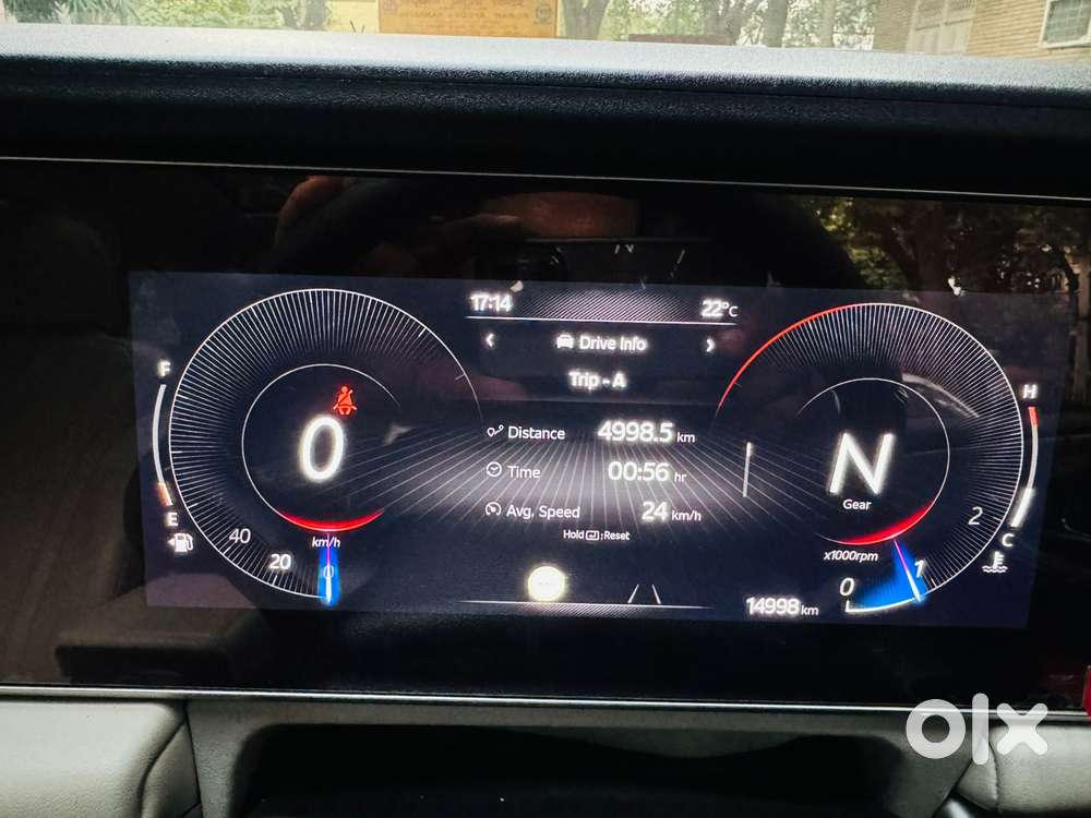 Mahindra Xuv700 2.0 Ax 7 Petrol Mt Str, 2023, Petrol