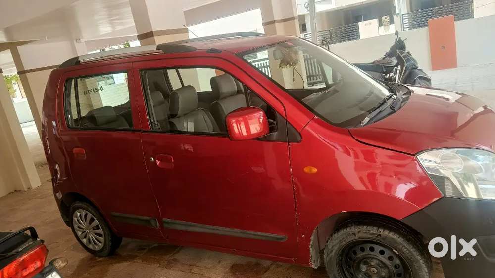 Wagonar Vxi Modle Eentrel Lock And Power Window And Power Steering