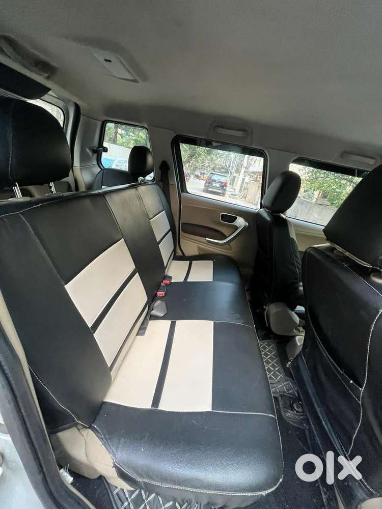 Mahindra Tuv 300 2017