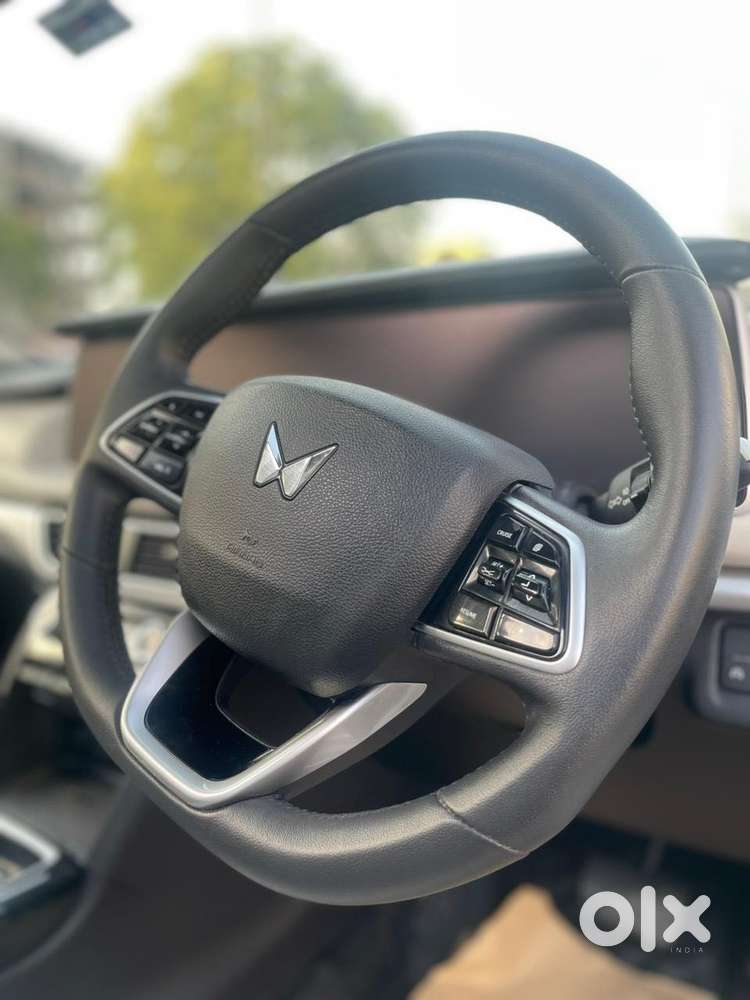 Mahindra Xuv700 Ax7 Luxury Pack Awd, 2023, Diesel