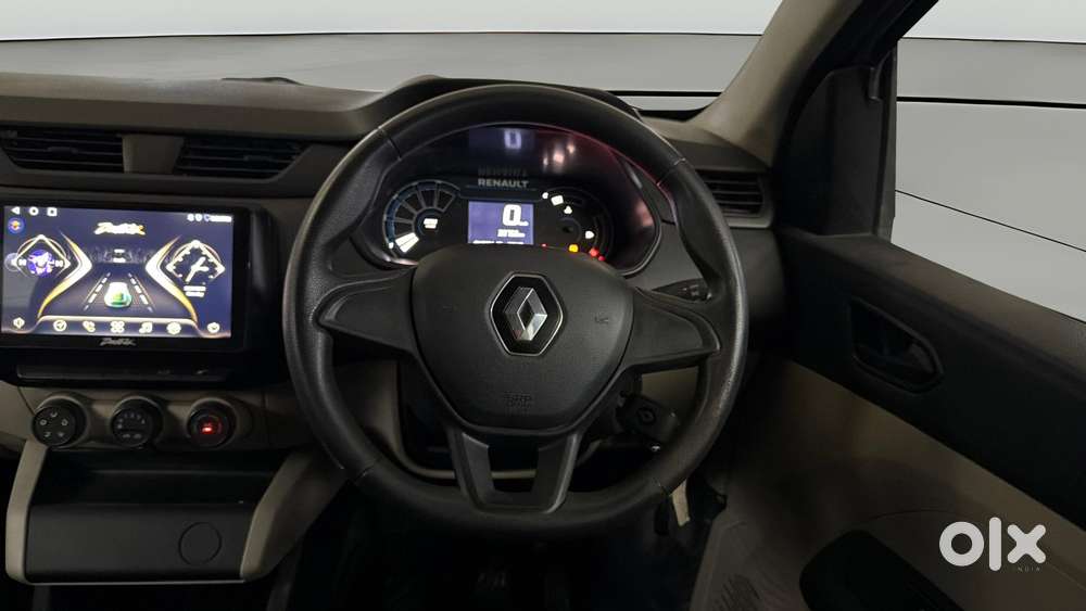 Renault Triber 1.0 Rxe, 2023, Petrol