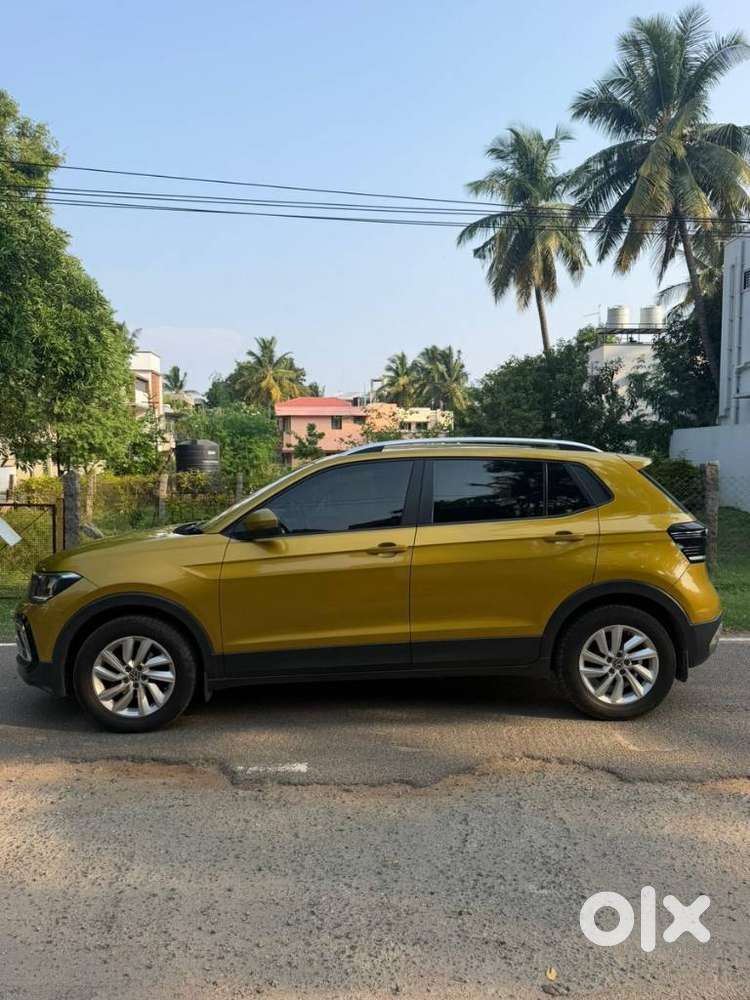 Volkswagen Taigun 1.0 Tsi Highline At, 2022, Petrol
