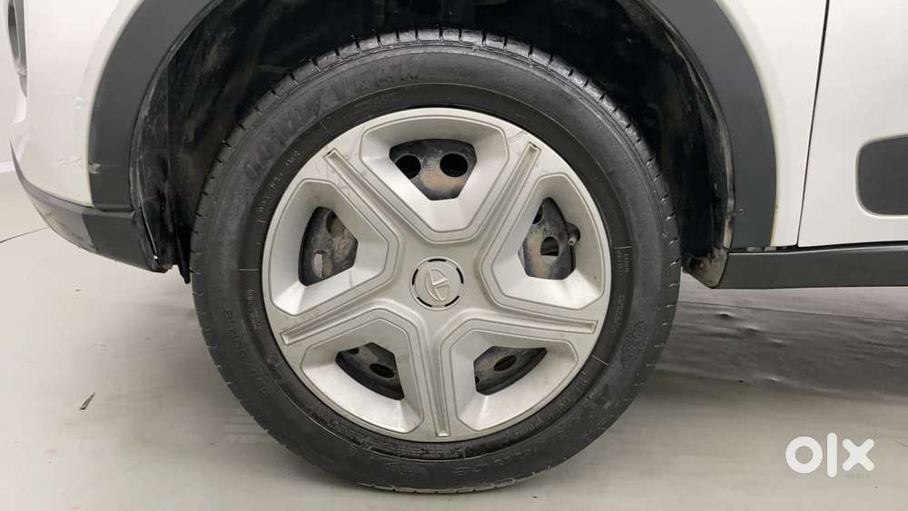 Tata Nexon 1.2 Revotron Xm, 2022, Petrol