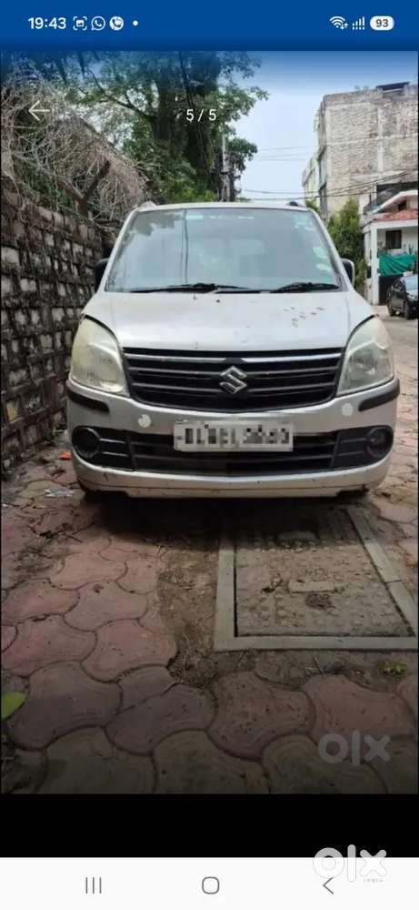 Maruti Suzuki Wagon R 2011 With 85500 Km Company Colour Genuine Body