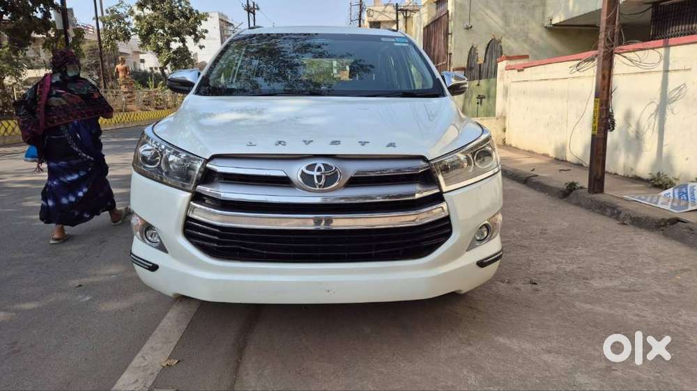 Toyota Innova Crysta 2019
